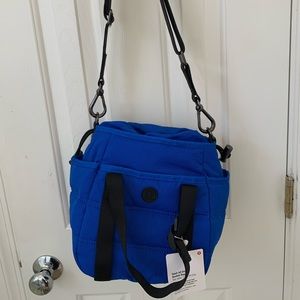 Lululemon NWT Dash all Day Bucket bag.